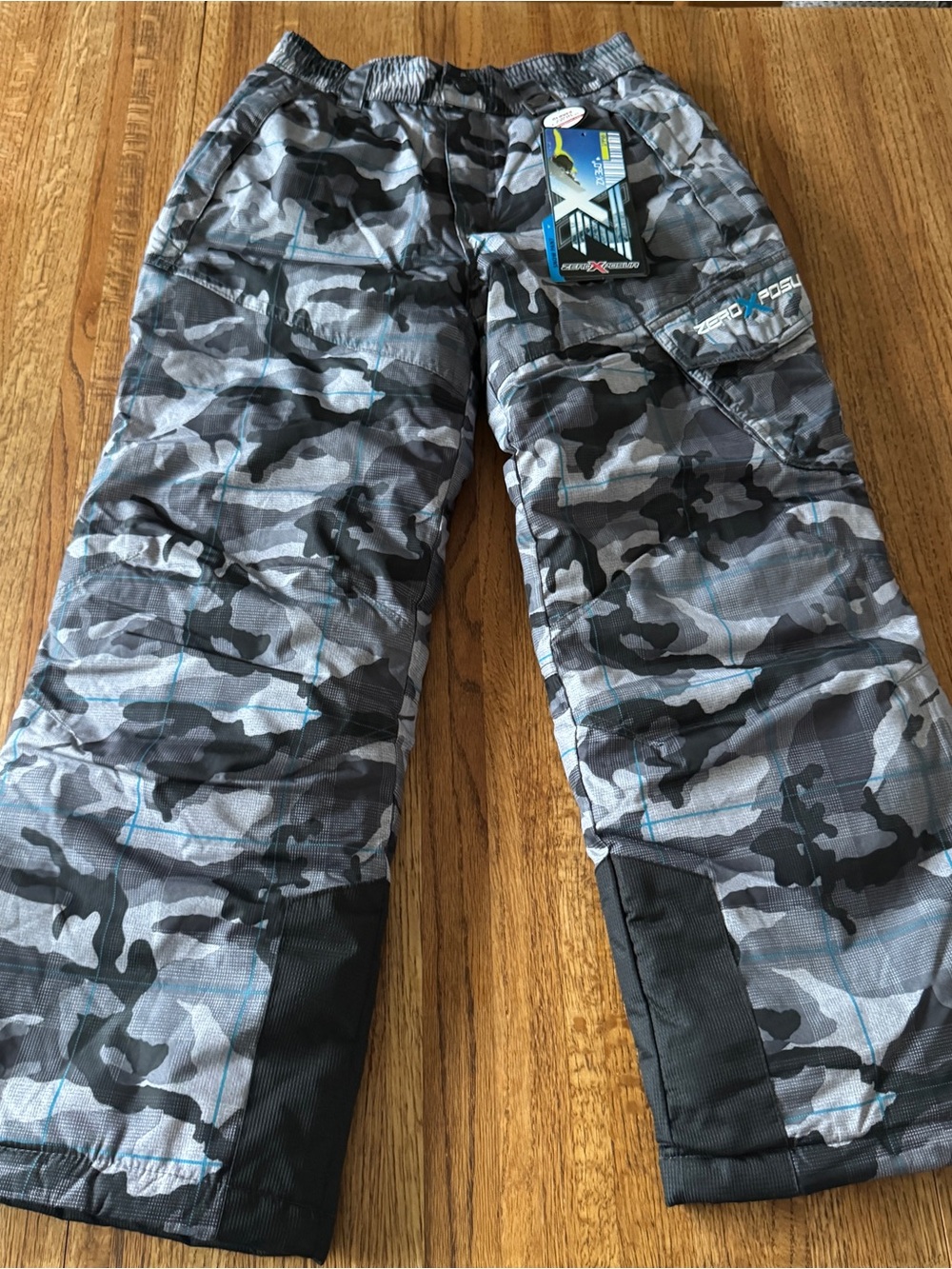 NWT ZeroXposur Youth Size 10/12 Grey Camo Insulated Snow Pants